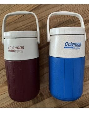 2 Pack: VTG USA Coleman Polylite 1/2 Gal. Cooler Jugs 5590 CLEAN, Handle & Spout